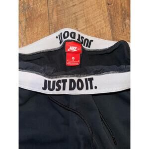 Women’s Nike Sweatpants Sz Medium